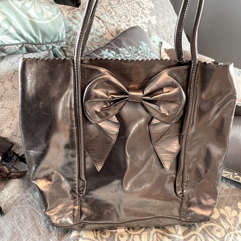 Tote bag